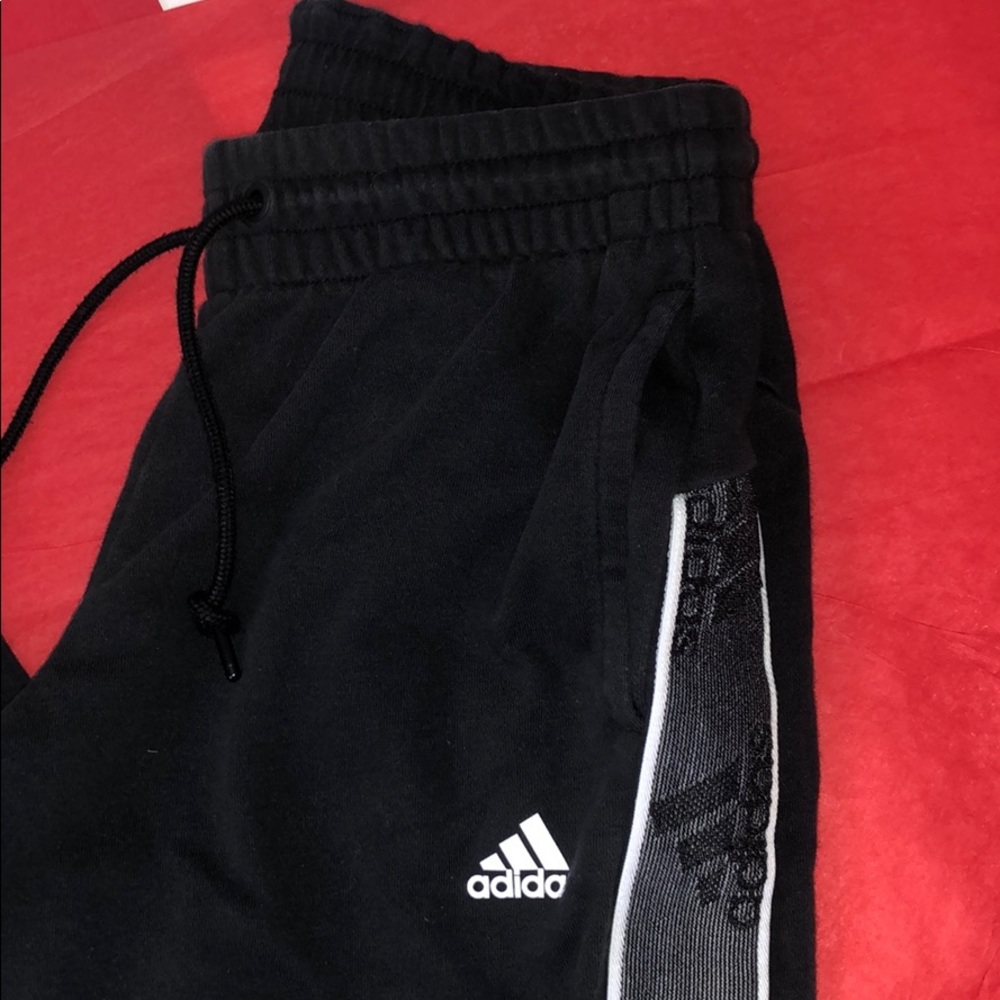 Adidas women’s size xs sweatpants with zipper